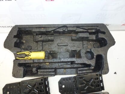 Werkzeuge, Wagenheber, Schraubenschlüssel, Abschleppöse Citroën C4 GRAND Picasso 6736A3