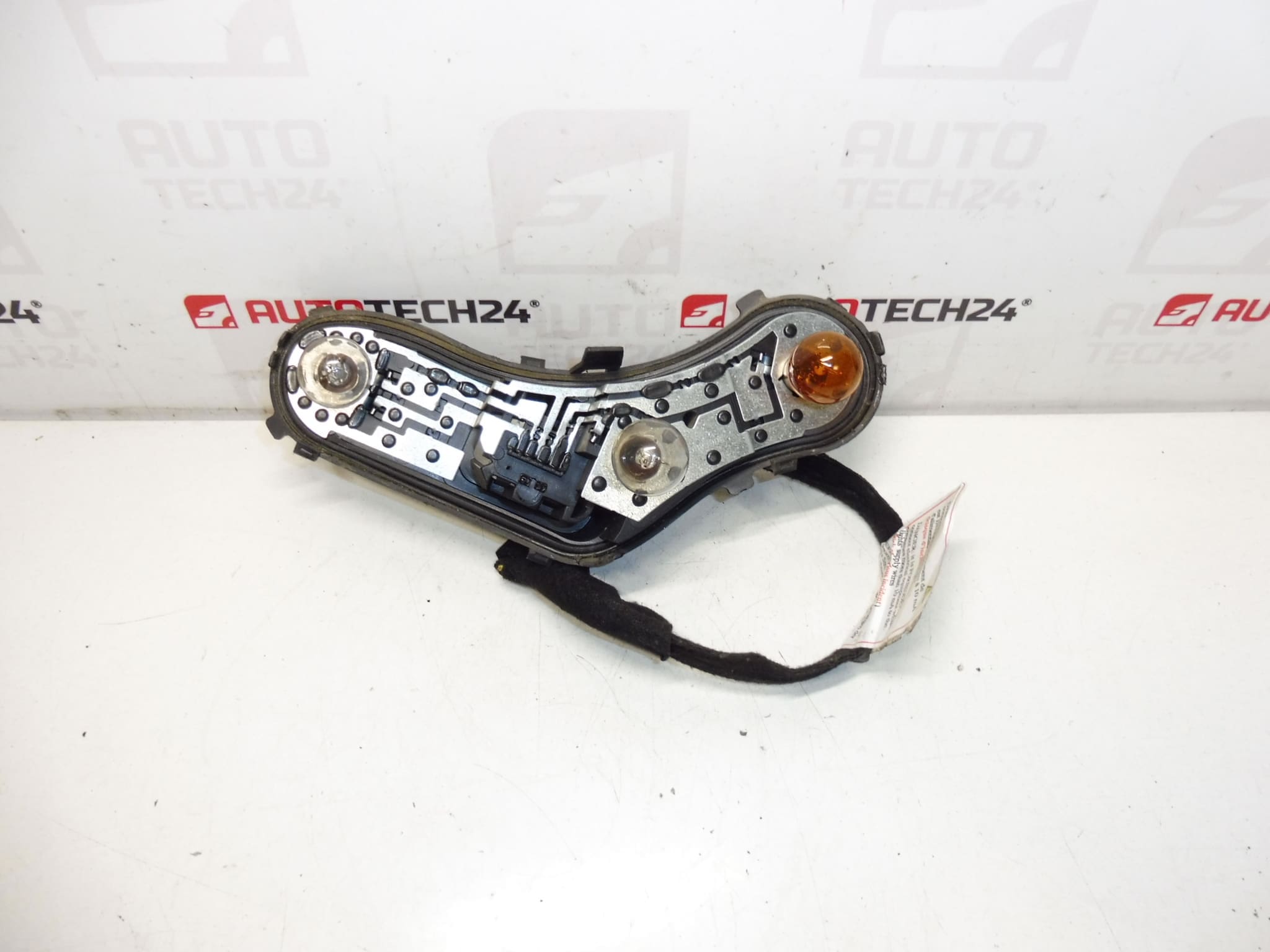 Lampenfassung Peugeot 3008 9683460780 6351HC