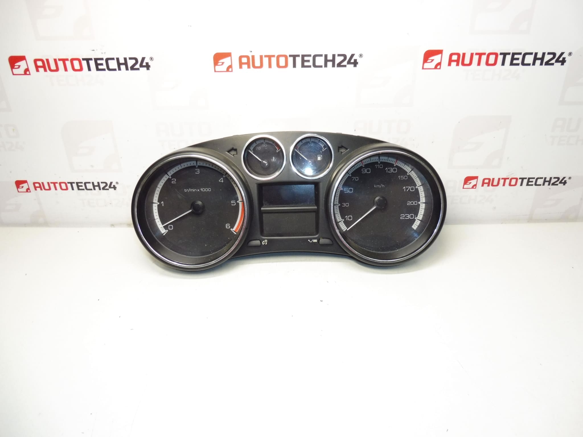 Tachometer Peugeot 308 111200 km 9666649080 9806132480